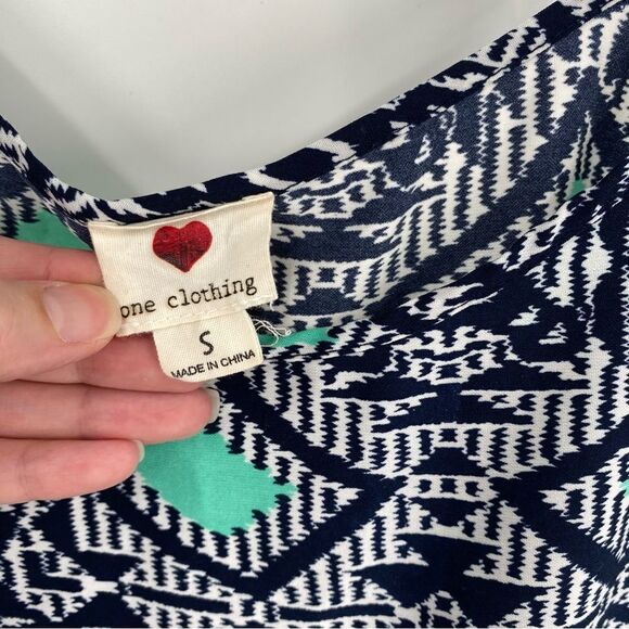 One Clothing Women’s Sleeveless Geometric Print Micro Mini Dress size S - Picture 2 of 3